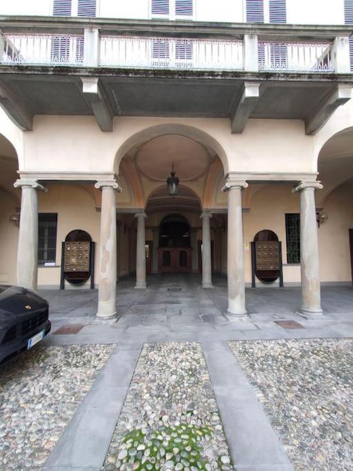 Residenza In Palazzo Storico Nel Cuore Di Bergamo Luaran gambar